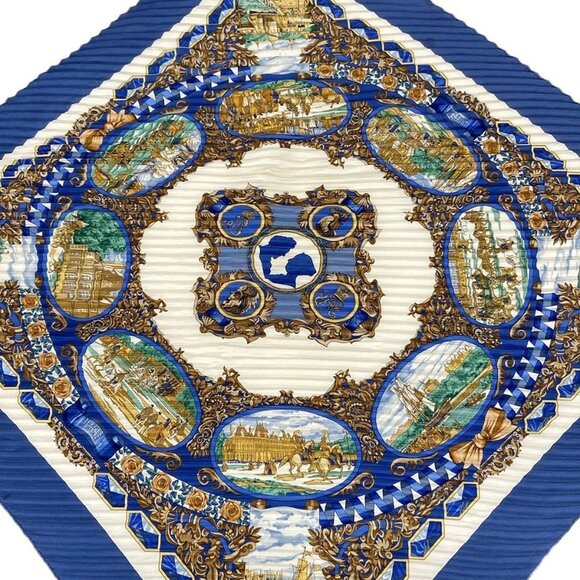 HERMES Carre 90 - Cream Blue Multi Scarf 306-072625 - Picture 1 of 4
